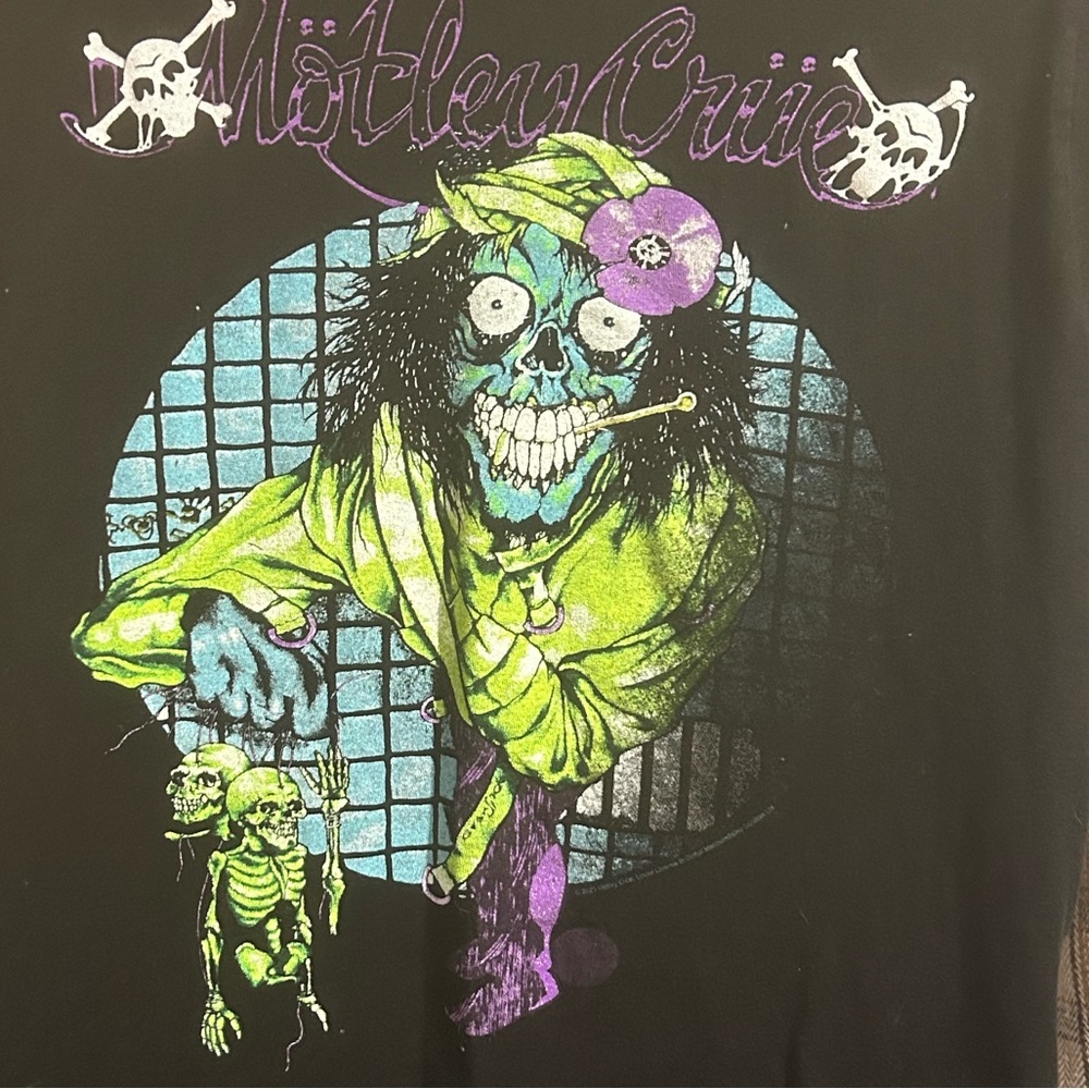 WOMENS GRAPHIC TEE